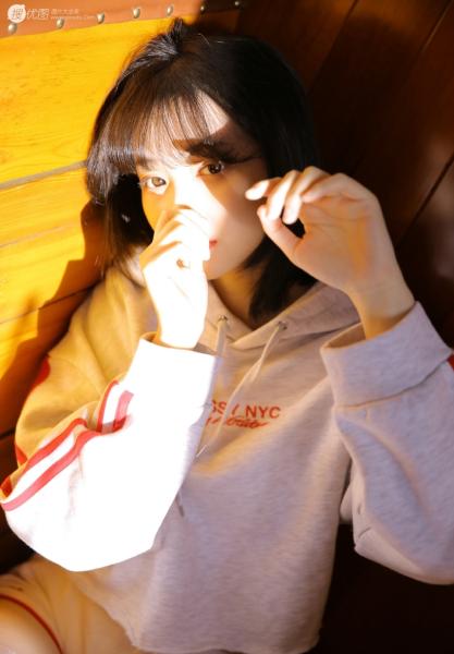张淑敏和黑色大狗的爱情故事 有点小感人