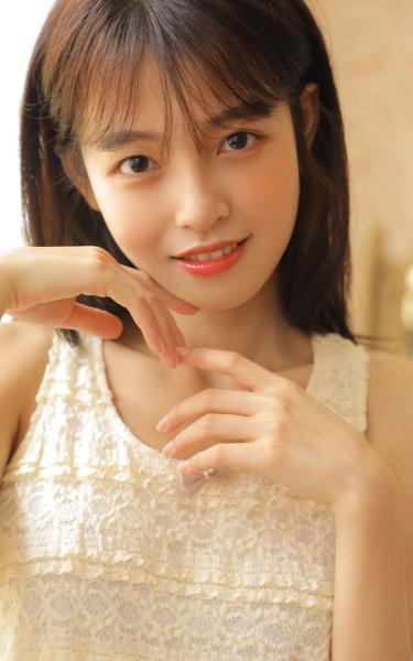 父亲缓慢有力挺送女儿的话怎么写文案