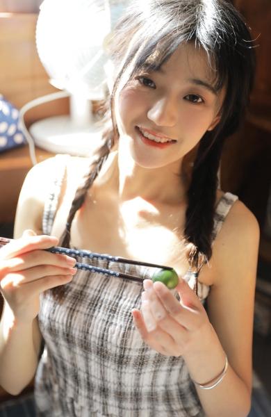 男朋友叫我握着他那个怎么办 男朋友让我用手握着他的那个