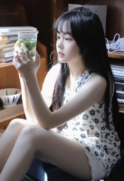 你能忍受你女朋友在ktv陪酒吗